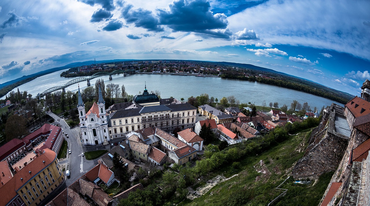 Dunakanyar, Esztergom, nyári fesztiválok